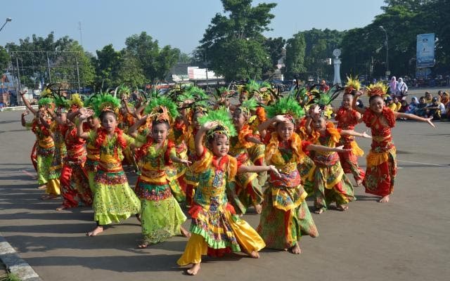 Disdikbud Gandeng PGRI Karawang Lestarikan Budaya