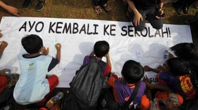 Ribuan Anak Karawang Belum Sekolah, Pemda Berupaya