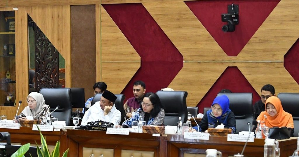 DPR RI Dukung SE Mendikdasmen Guru Non-ASN