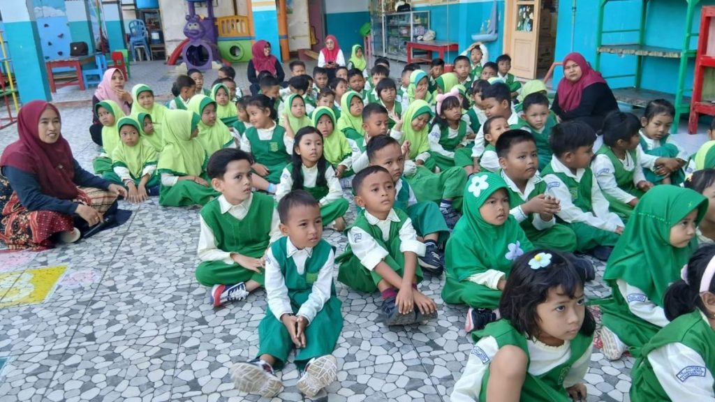 TK Aisyiyah Haurgeulis: Kurban Idul Adha, Ikhlas & Peduli Sejak Dini