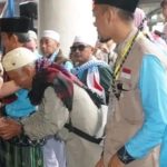 445 Jemaah Haji Indramayu Kloter 30 Tiba di Tanah Air, Disambut Haru