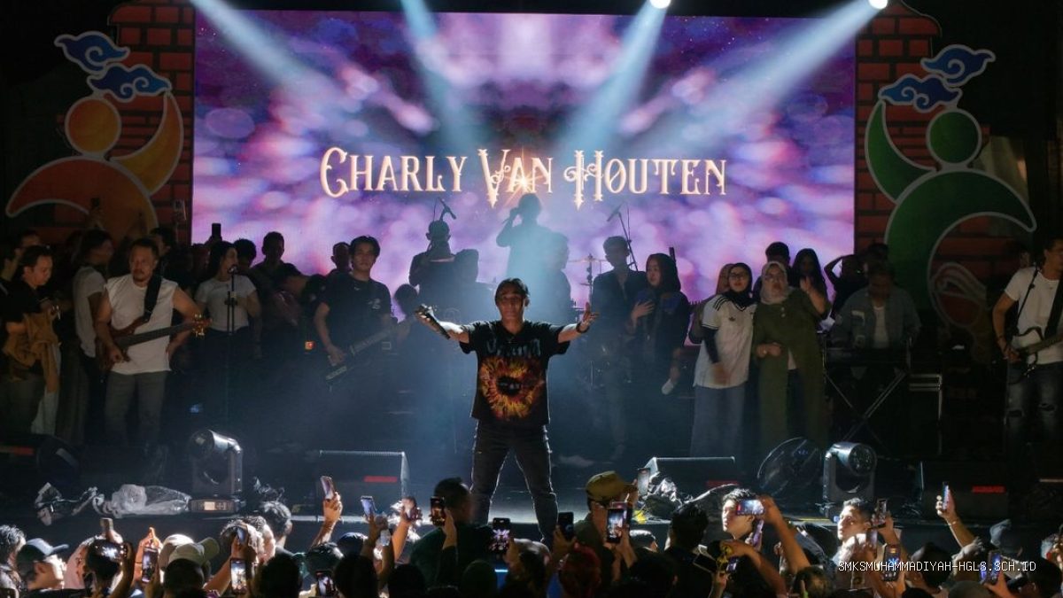 Charly Van Houten Gebyar Konser Cirebon 599: Ribuan Penonton Terbakar Semangat