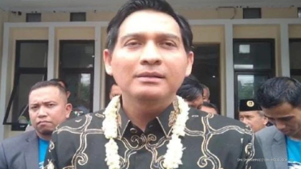 Dedi Mulyadi di Indramayu, Lucky Hakim di Tempat Lain: Ada Apa?