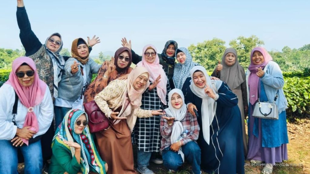 Haurgeulis ke Lembang: Ibu-Ibu Hebring Jalin Silaturahmi Hangat di Cikole Bandung