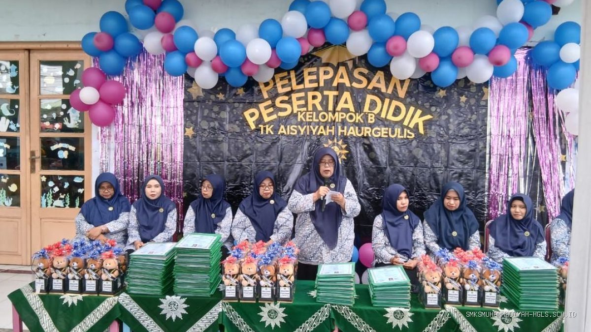 Pelepasan Peserta Didik TK Aisyiyah Haurgeulis: Momen Khidmat Penuh Kehangatan