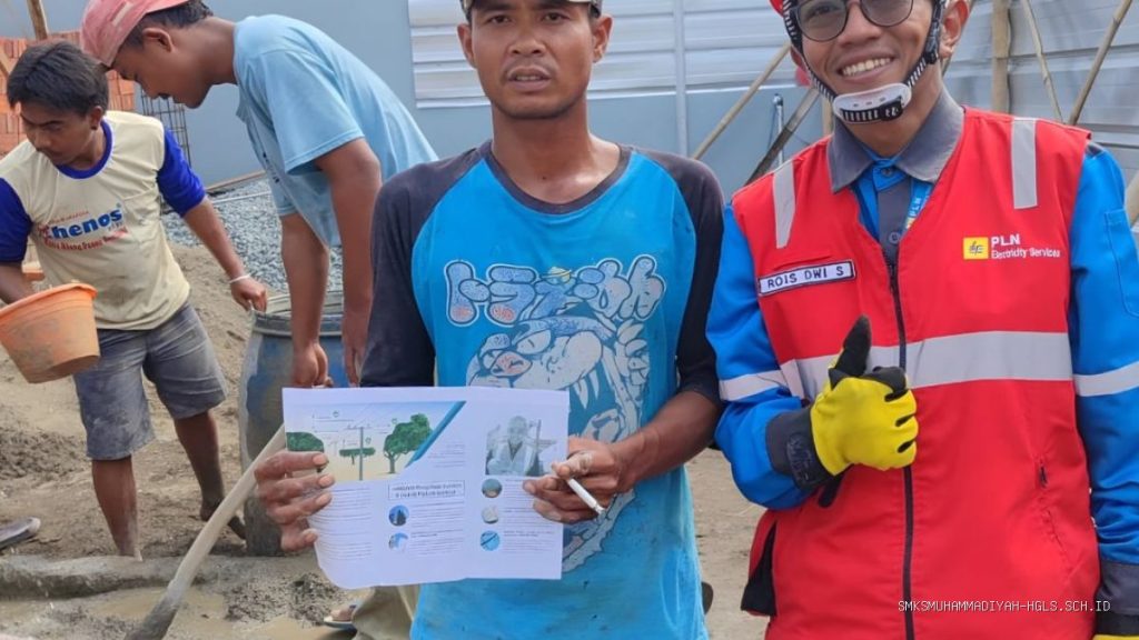 PLN UP3 Indramayu: Sosialisasi K3 Dekat Jaringan Konstruksi Bangunan
