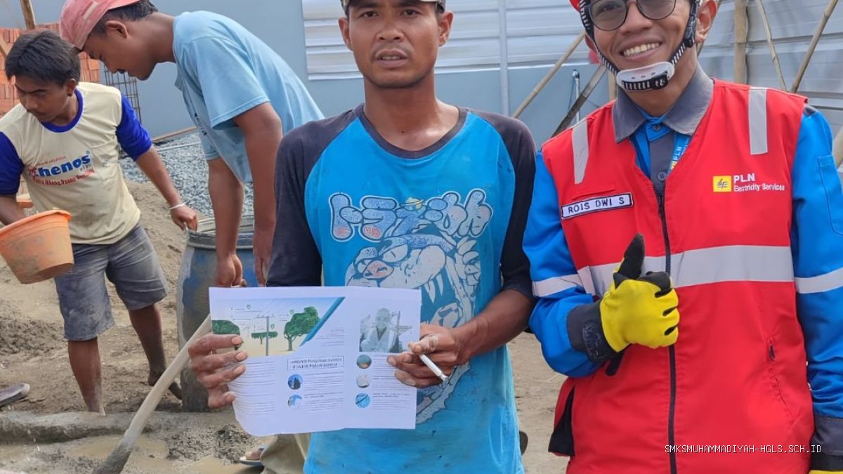 PLN UP3 Indramayu: Sosialisasi K3 Dekat Jaringan Konstruksi Bangunan