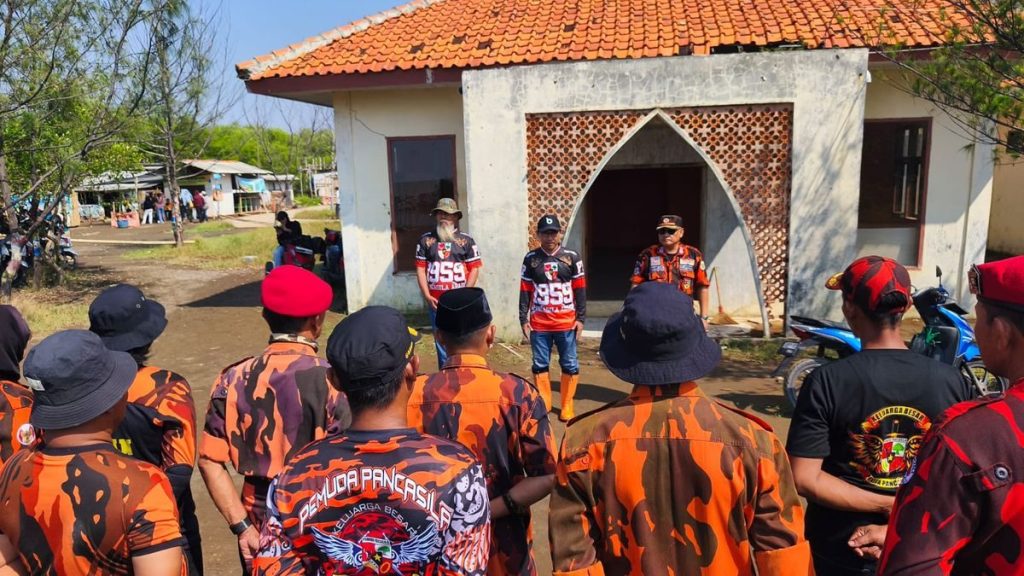 PP Indramayu Tanam 1.000 Mangrove: Wujud Pancasila Hijaukan Karangsong