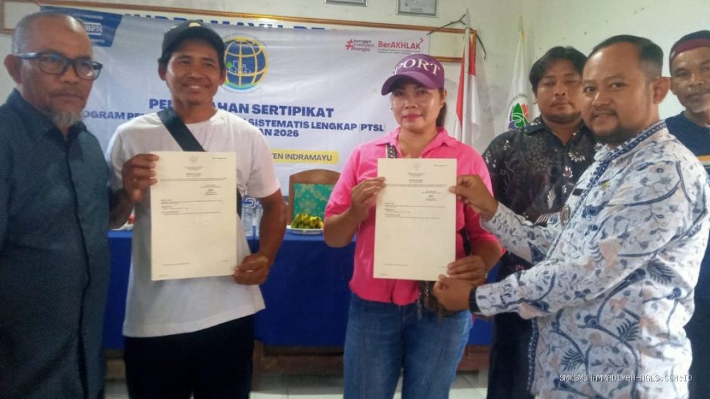 PTSL: Ratusan Sertipikat Dibagikan di Plosokerep, Warga Apresiasi