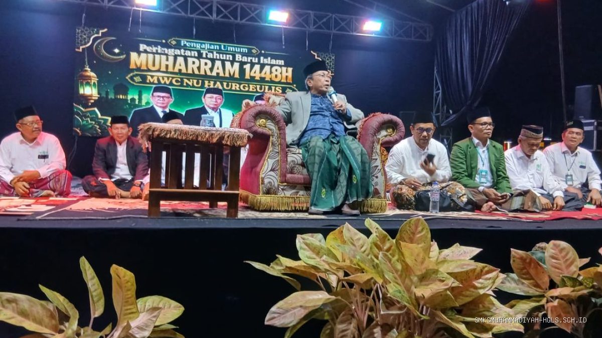 Ribuan Jamaah Haurgeulis Semarakkan Pengajian Tahun Baru Islam 1448 H