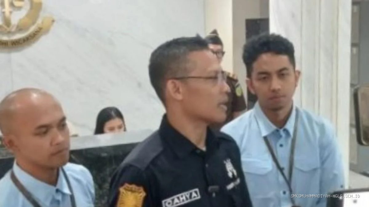 Skandal Rp18 Miliar DPRD Indramayu: 2 Tersangka Diperiksa, 1 Mangkir Sakit