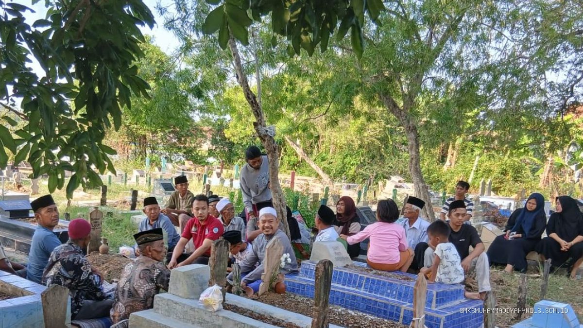 Tradisi Blok Danayasa: Mengganti Batu Nisan dengan Tawasulan