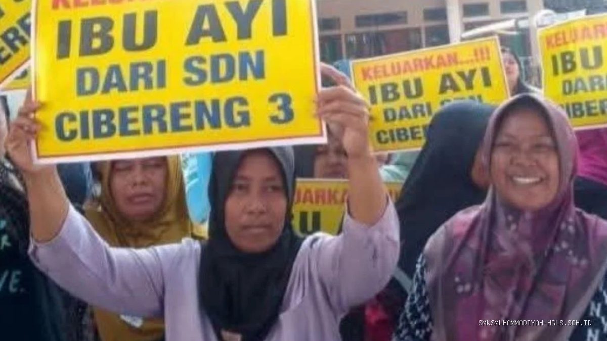 Aib Indramayu: Guru SDN 3 Cibereng Robek Uang, Kadisdik Harus Bertindak