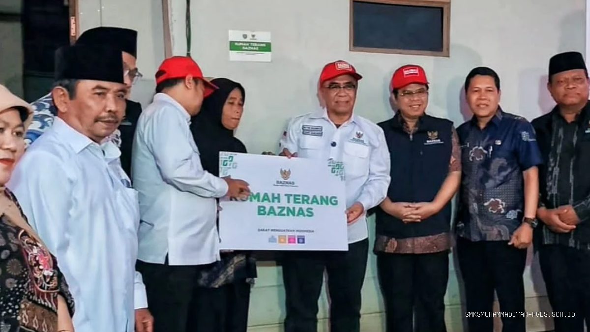 BAZNAS Luncurkan 'Rumah Terang' Indramayu: 102 KK Nikmati Listrik Surya