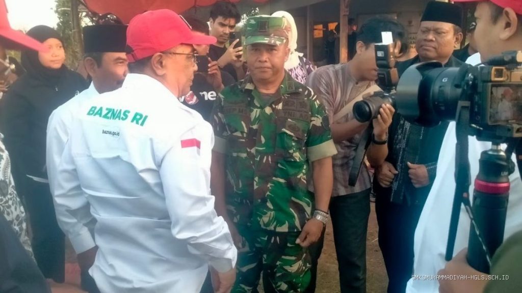 Baznas RI Terangi Cikawung: 102 Warga & Sembako Berkat Sinergi TNI