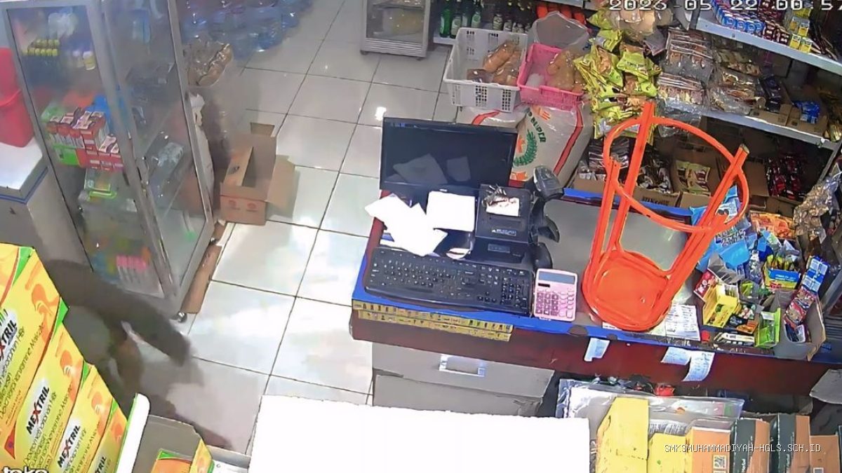 Curi Emas di BRI Link Tukdana Indramayu, Maling Terekam CCTV