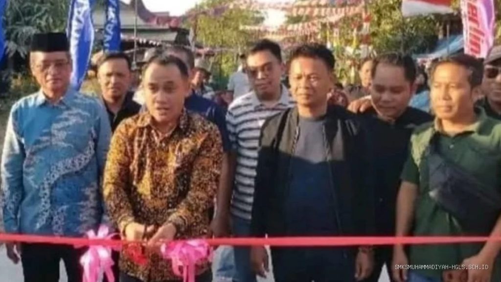 Jalan Mulus Akhirnya Terwujud, Warga Temiyang Berterima Kasih pada Lucky Hakim