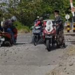 Jebakan Batman Rel Telagasari: Warga Murka, Nyawa Terancam!