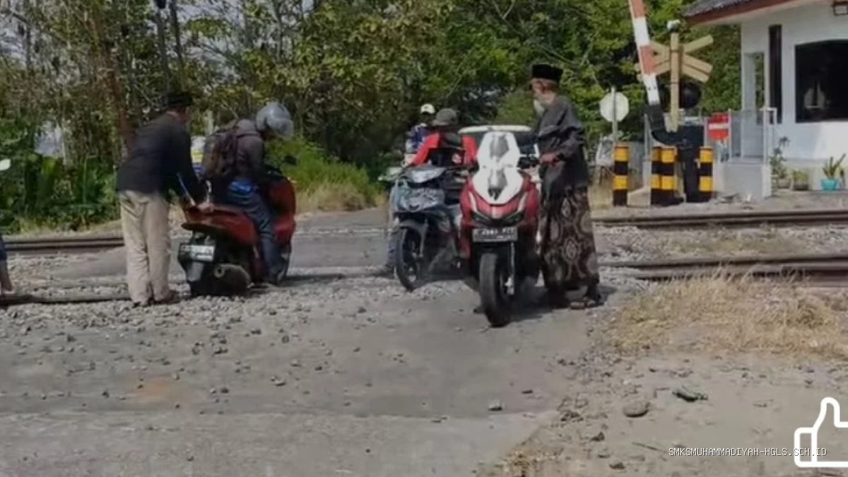 Jebakan Batman Rel Telagasari: Warga Murka, Nyawa Terancam!