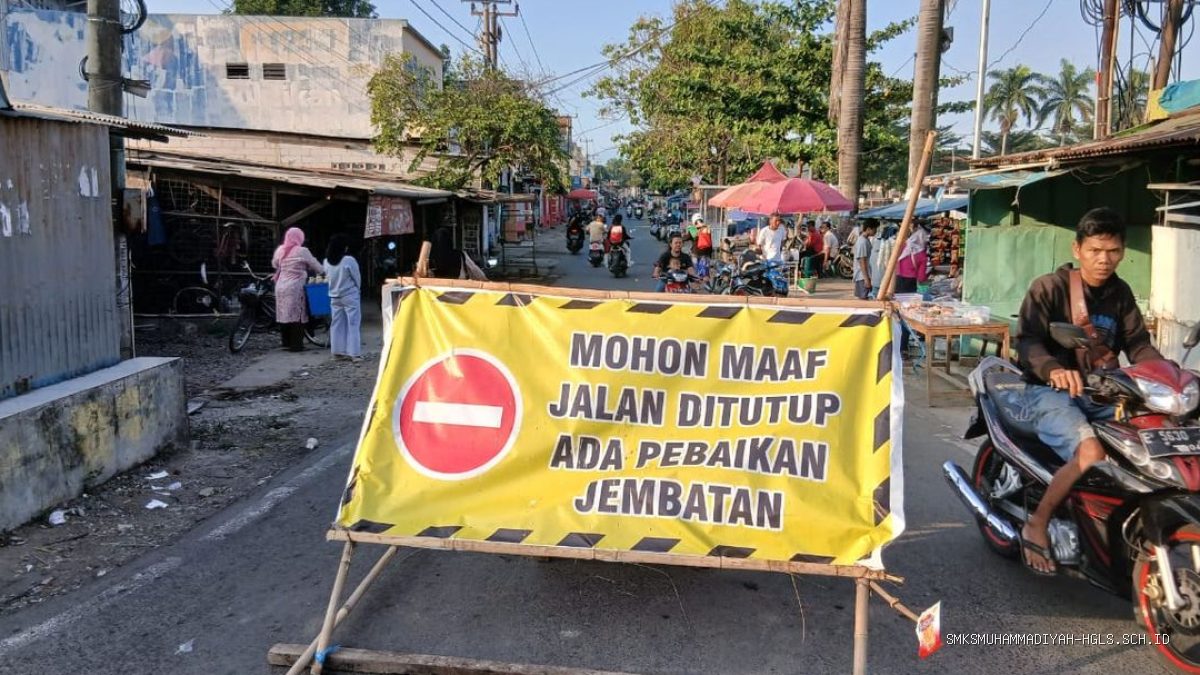 Jembatan Amblas Haurgeulis: Warga Terpaksa Putar Jauh, Apa Solusinya?