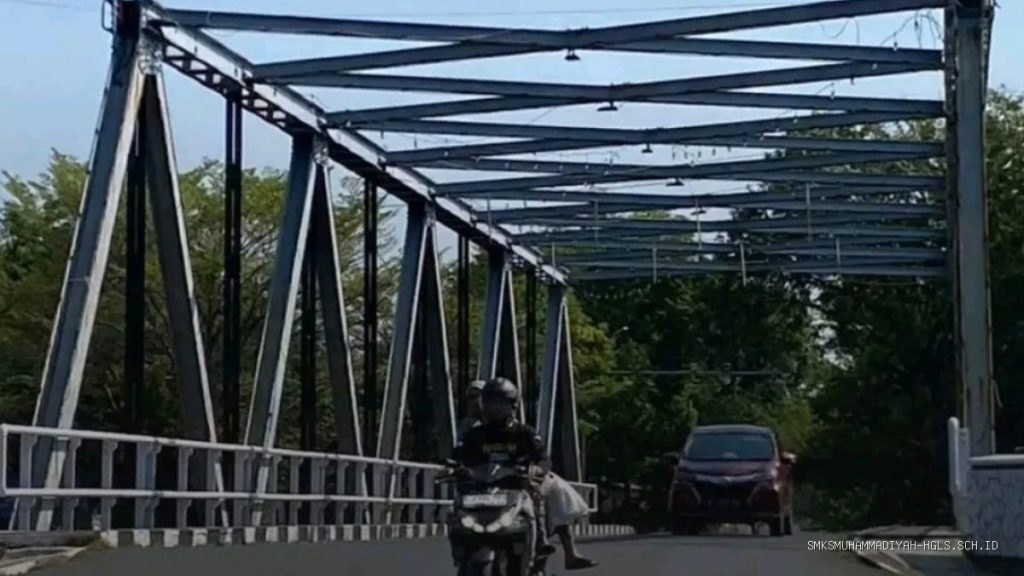 Jembatan Cimanuk: Dari Kreteg Gantung Belanda Jadi Ikon Indramayu
