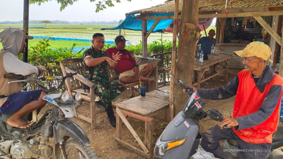 Koptu Lukman Perkuat Sinergi Warga Lewat Komsos di Desa Cikedung