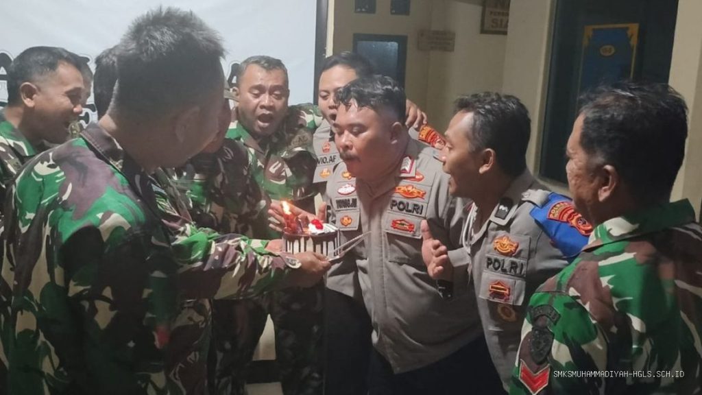 Malam Persaudaraan di Kerangkeng! Serka Tarkim Pererat Sinergi TNI-Polri, Rayakan HUT Bhayangkara ke-80 dengan