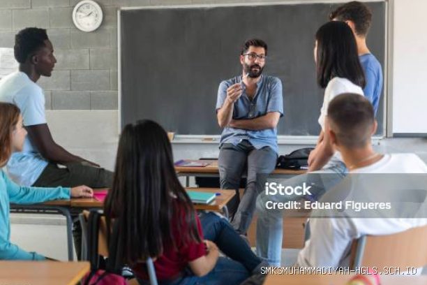 Photo by istockphoto.com - Etika Menyampaikan Pendapat kepada Guru dengan Sopan dan Santun