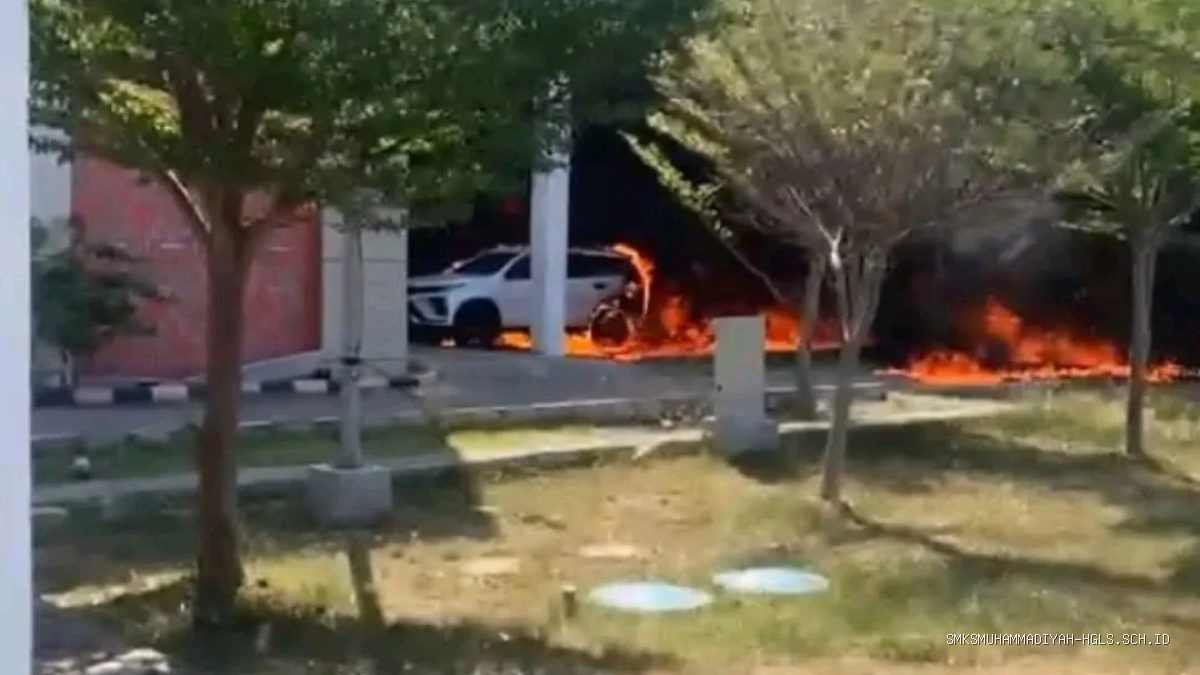 Kebakaran Hebat di Pelabuhan Karangsong, Polisi Usut Dugaan Pengisian Solar