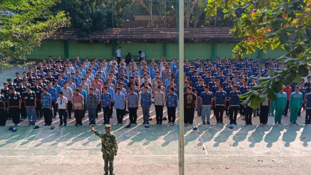 Koramil 1615/Haurgeulis Tanamkan Panca Waluya di SMK PGRI Gantar