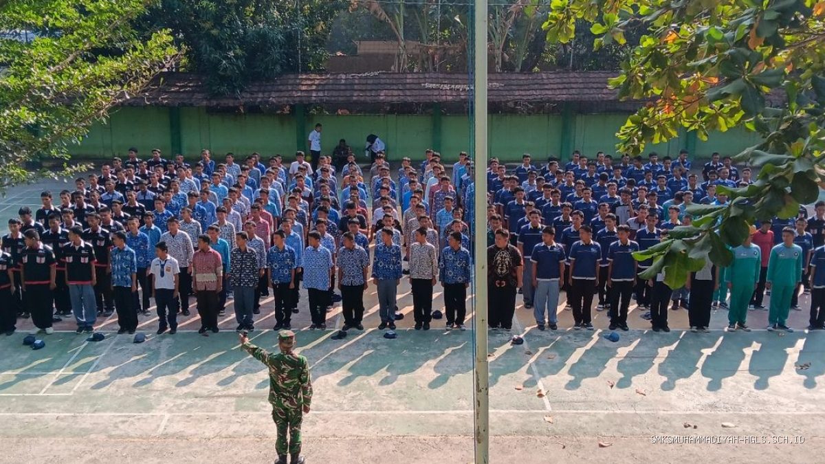 Koramil 1615/Haurgeulis Tanamkan Panca Waluya di SMK PGRI Gantar