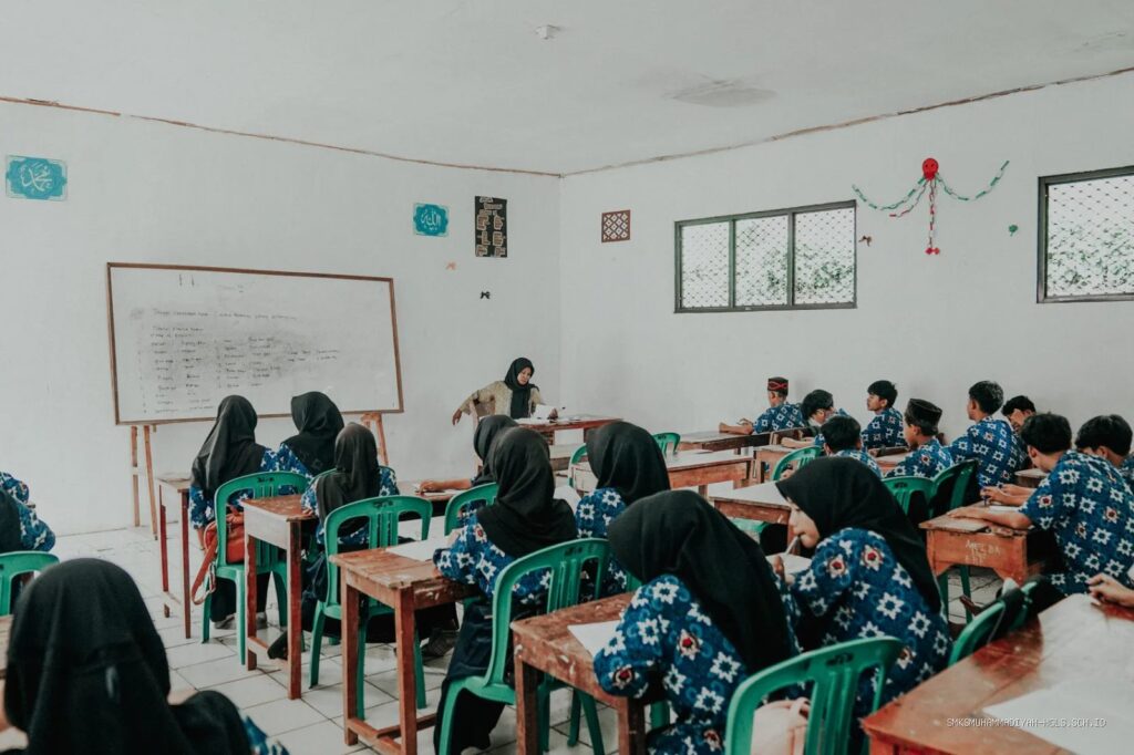 Pendidikan Karakter di Sekolah: Fondasi Utama Karakter Siswa