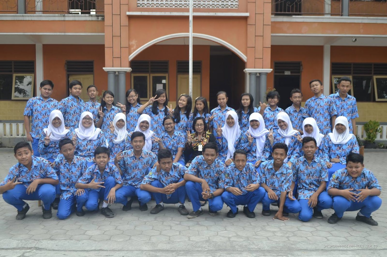 Photo by kehidupanberteman.blogspot.com - Pentingnya Adab Berteman di Sekolah untuk Mencegah Konflik