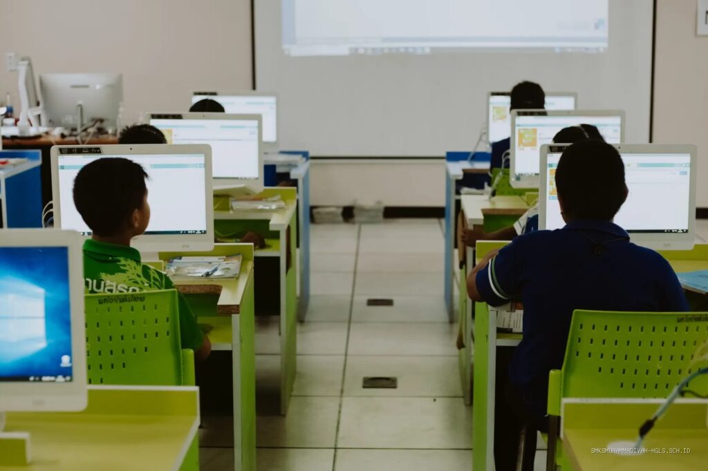 Strategi Belajar Efektif di Era Digital: Tips Anti Gagal