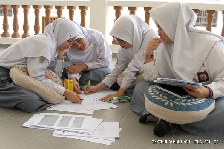 Photo by kompasiana.com - Strategi Mengatur Tugas Sekolah agar Tidak Menumpuk dan Selesai Tepat Waktu