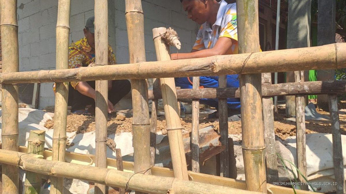Tanah Amblas 2 Meter di Sukagumiwang, Puluhan Rumah di Indramayu Terancam Longsor