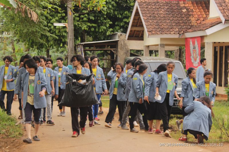 10 Ide Kegiatan Bakti Sosial Siswa yang Edukatif dan Bermanfaat