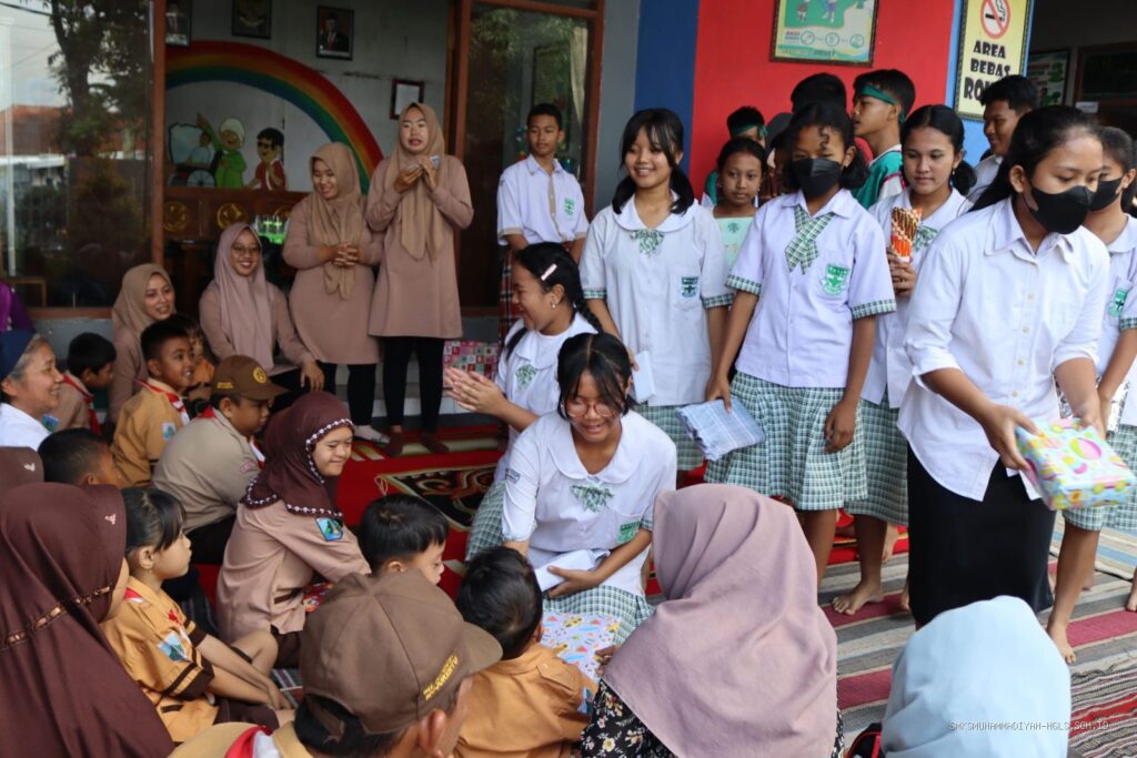 10 Ide Kegiatan Sosial di Sekolah untuk Melatih Empati Siswa