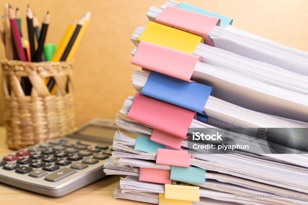 Photo by istockphoto.com - Contoh Kata Pengantar Laporan Magang Praktik Kerja Industri yang Sopan