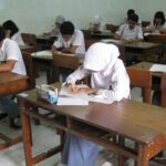Etika Duduk di Kelas agar Nyaman dan Tidak Mengganggu Teman