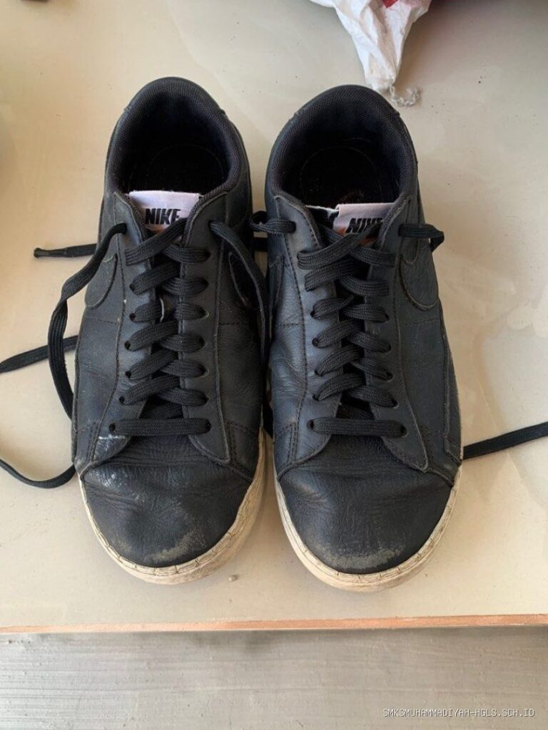 Panduan Membersihkan Sepatu Sekolah agar Awet dan Tampak Baru