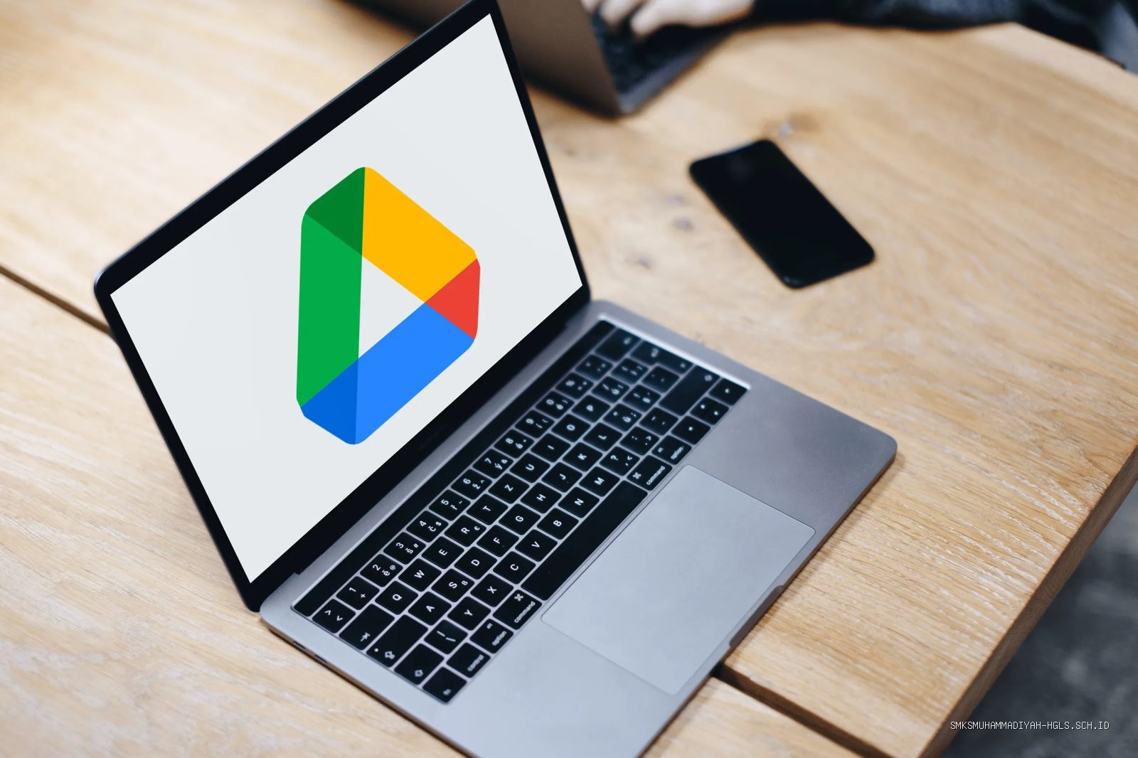 Photo by androidpolice.com - Panduan Menyimpan Tugas Sekolah di Google Drive dengan Efektif