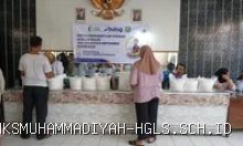 Penyaluran Bansos Beras Bulog di Sukajati: 1.600 KPM Terima 30 Kg