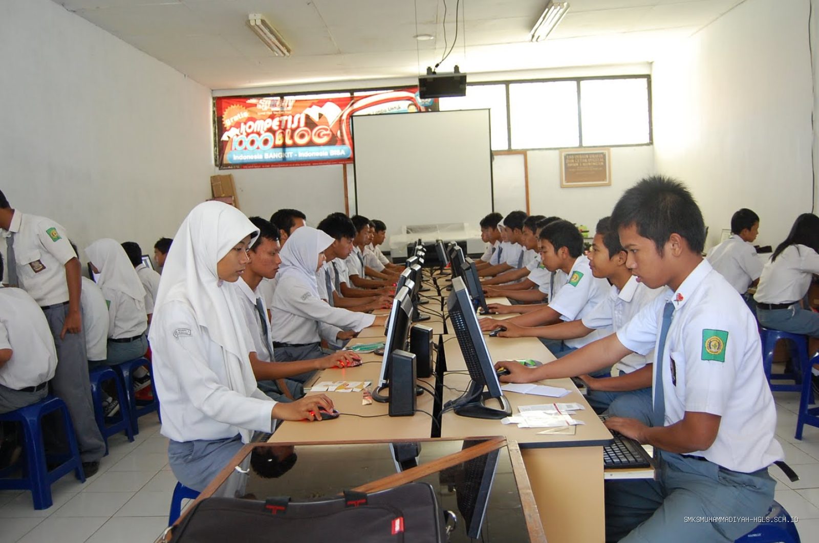 Photo by smkn1kng.blogspot.com - Rekomendasi Jurusan SMK Paling Dicari Industri dan Prospek Kerjanya