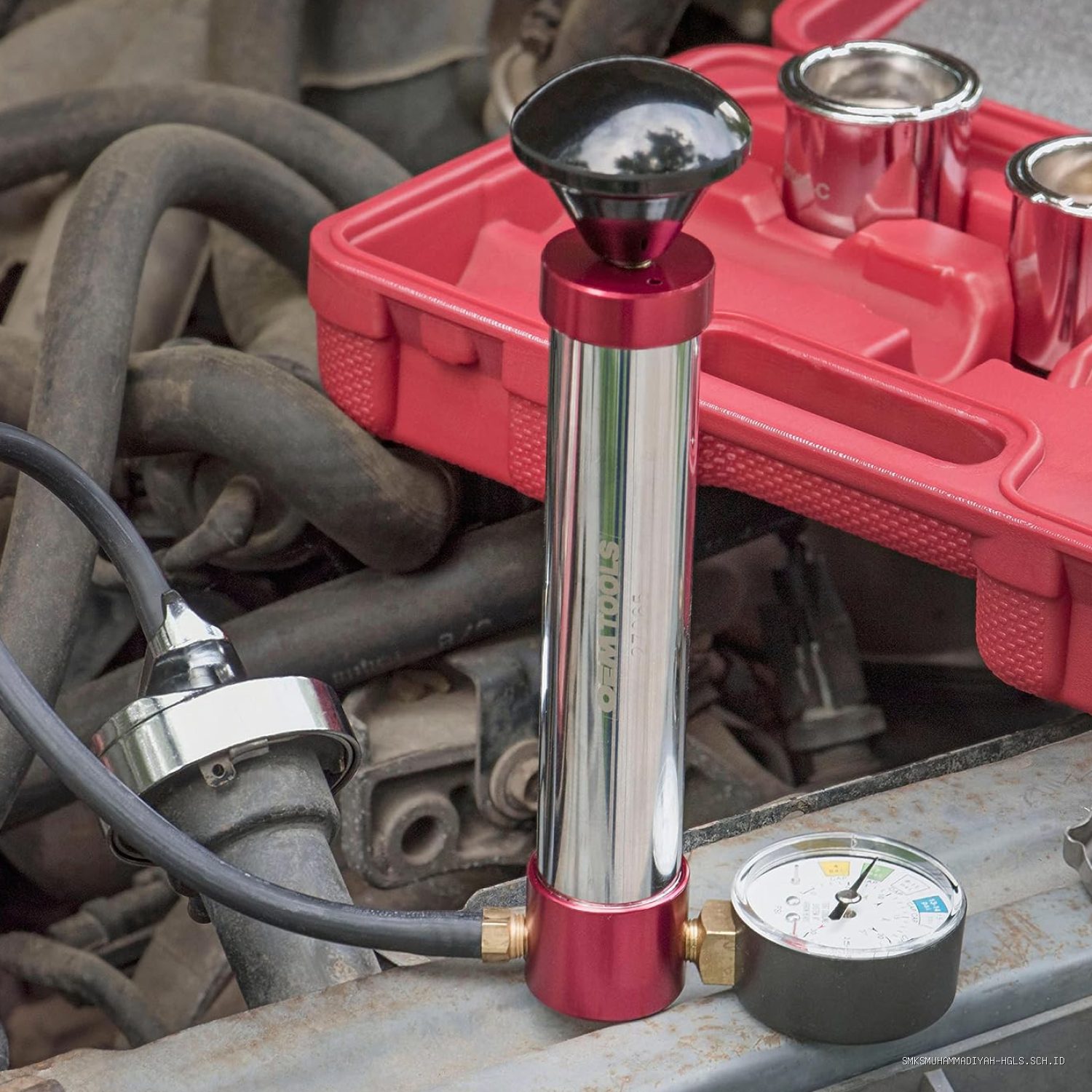 Cara Memeriksa Kebocoran Radiator Memakai Radiator Cup Tester Ujian UKK