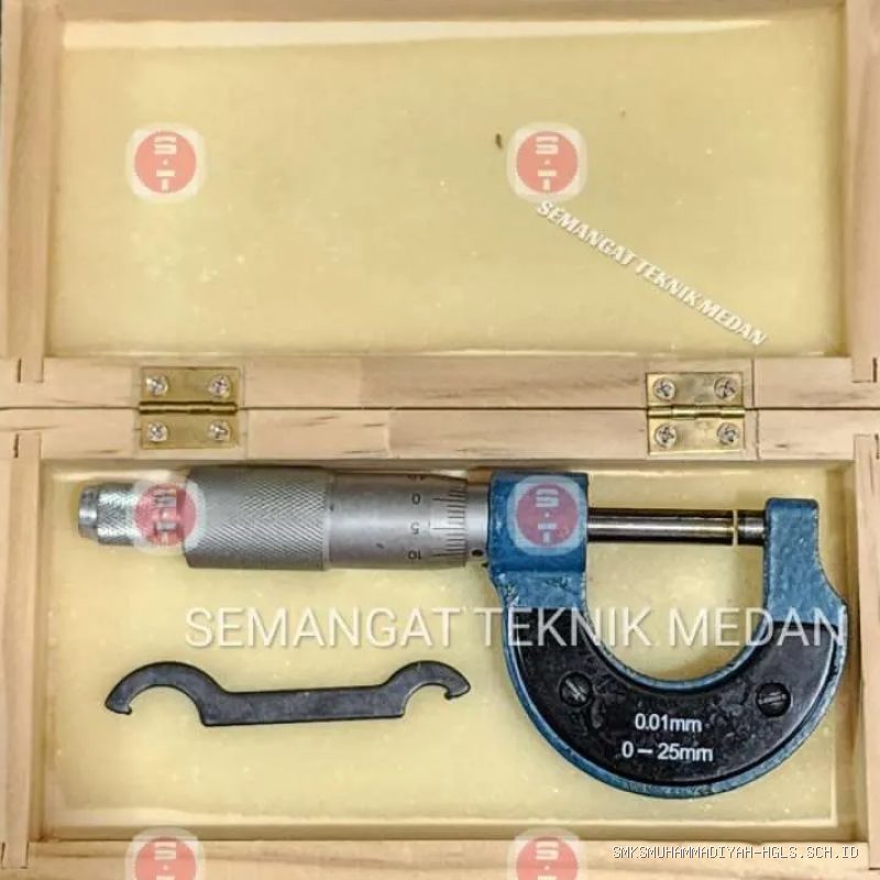 Photo by blibli.com - Cara Mengukur Diameter Crankpin Poros Engkol Memakai Micrometer Luar UKK